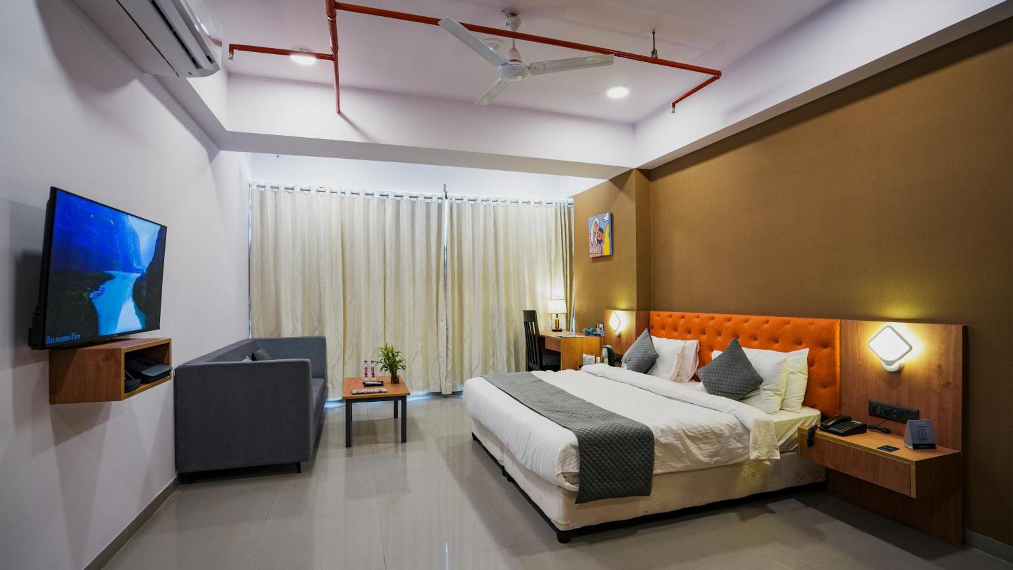 Hotel Downtown Gandhinagar Exterior foto